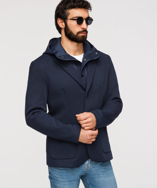 Meeste struktureeritud kapuutsiga voodriga ja kõrge kraega jope