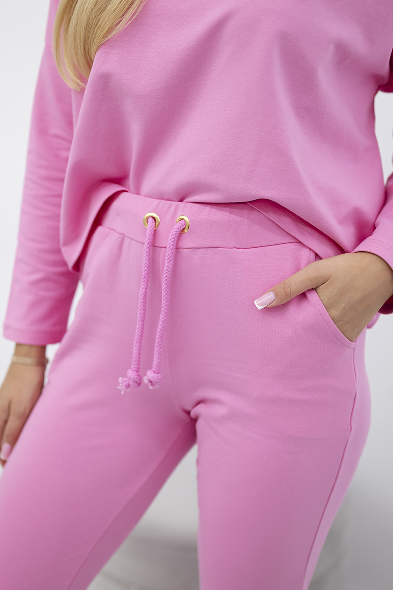 Naiste vabaajakomplekt oversize-pluusi ja pükstega - Image 4