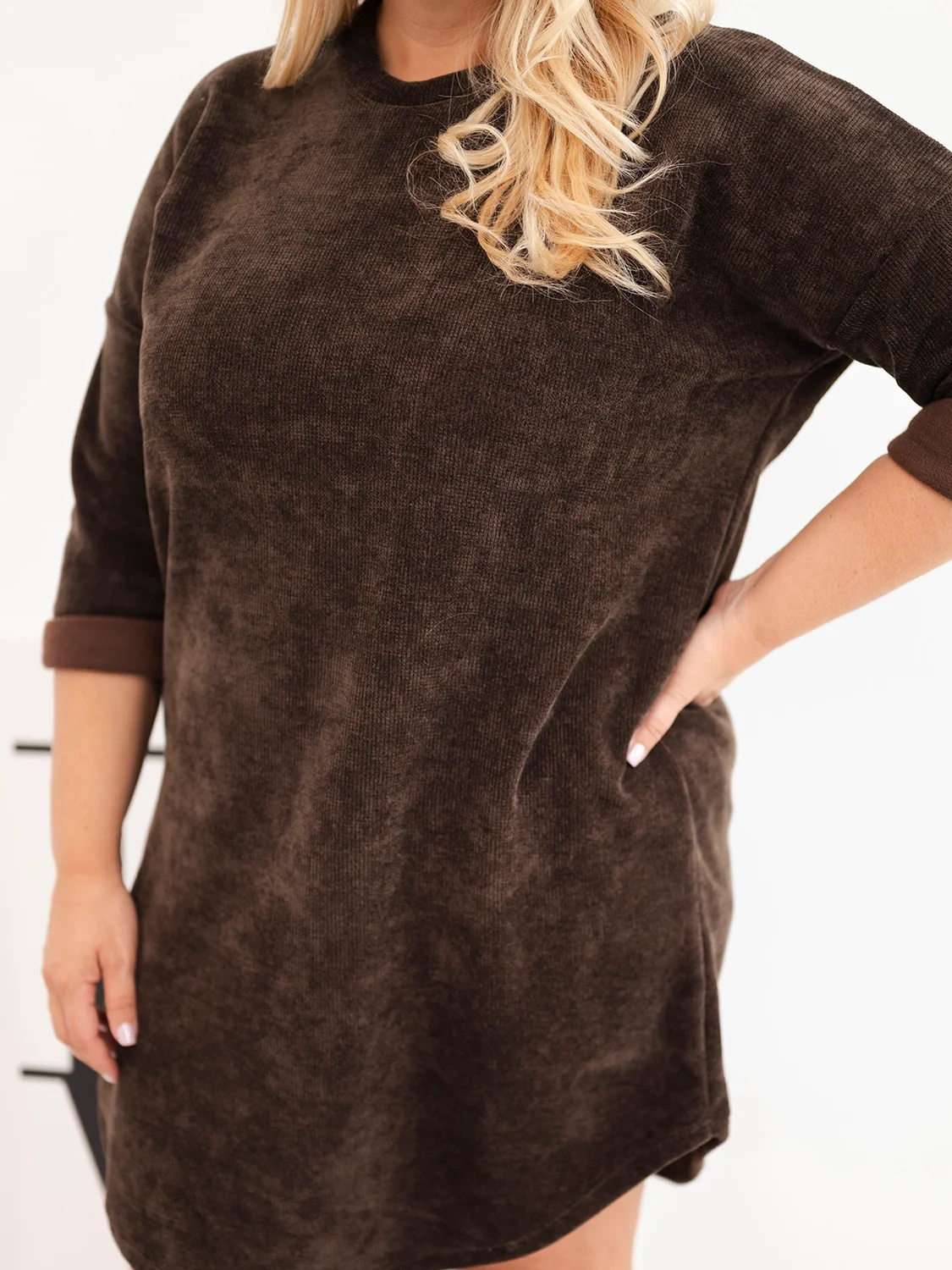 Kesi vabalt langev velvetist tuunika-kleit - Image 47