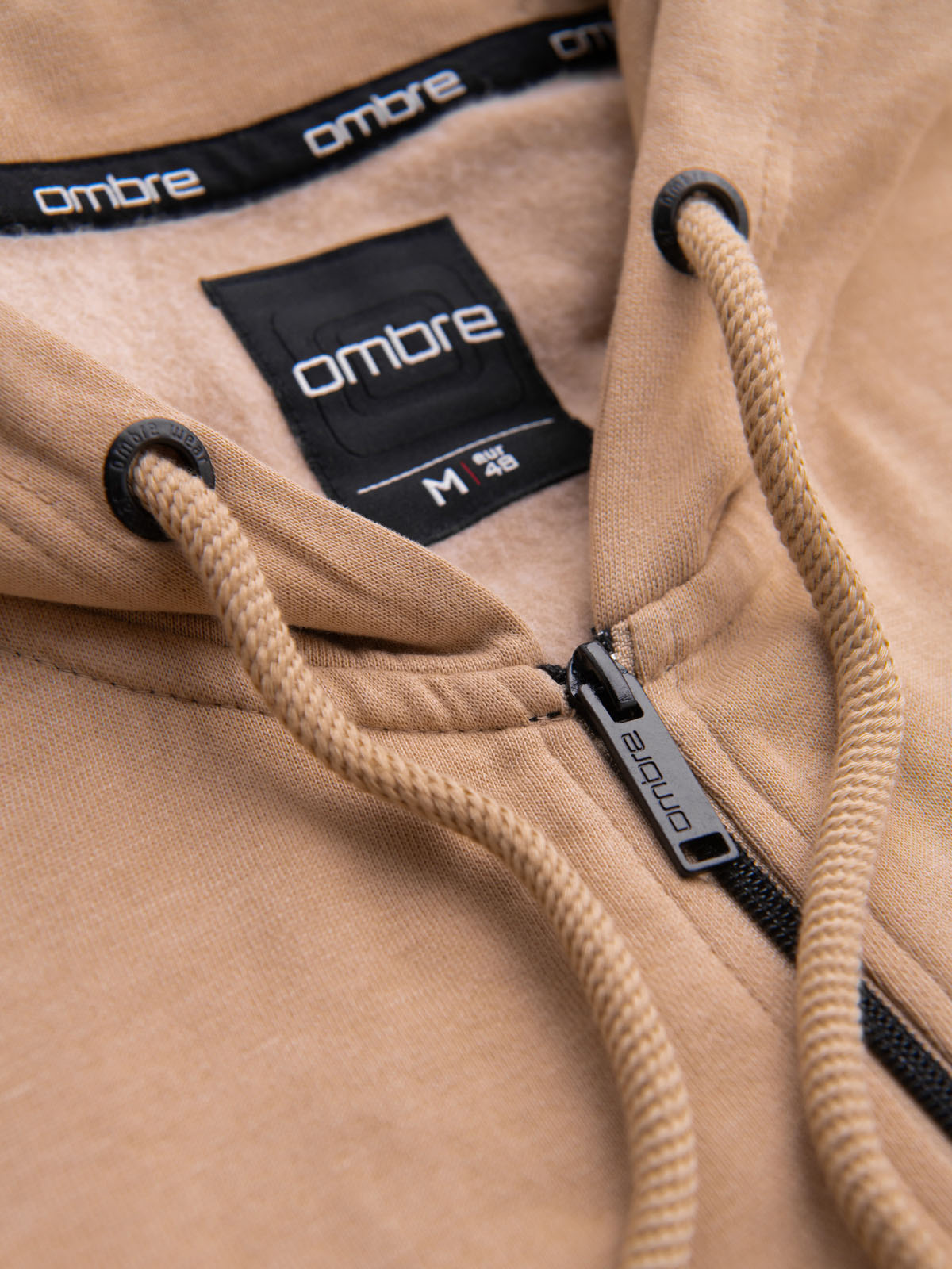 Meeste tõmblukuga kapuutsiga dressipluus Ombre Clothing - Image 16