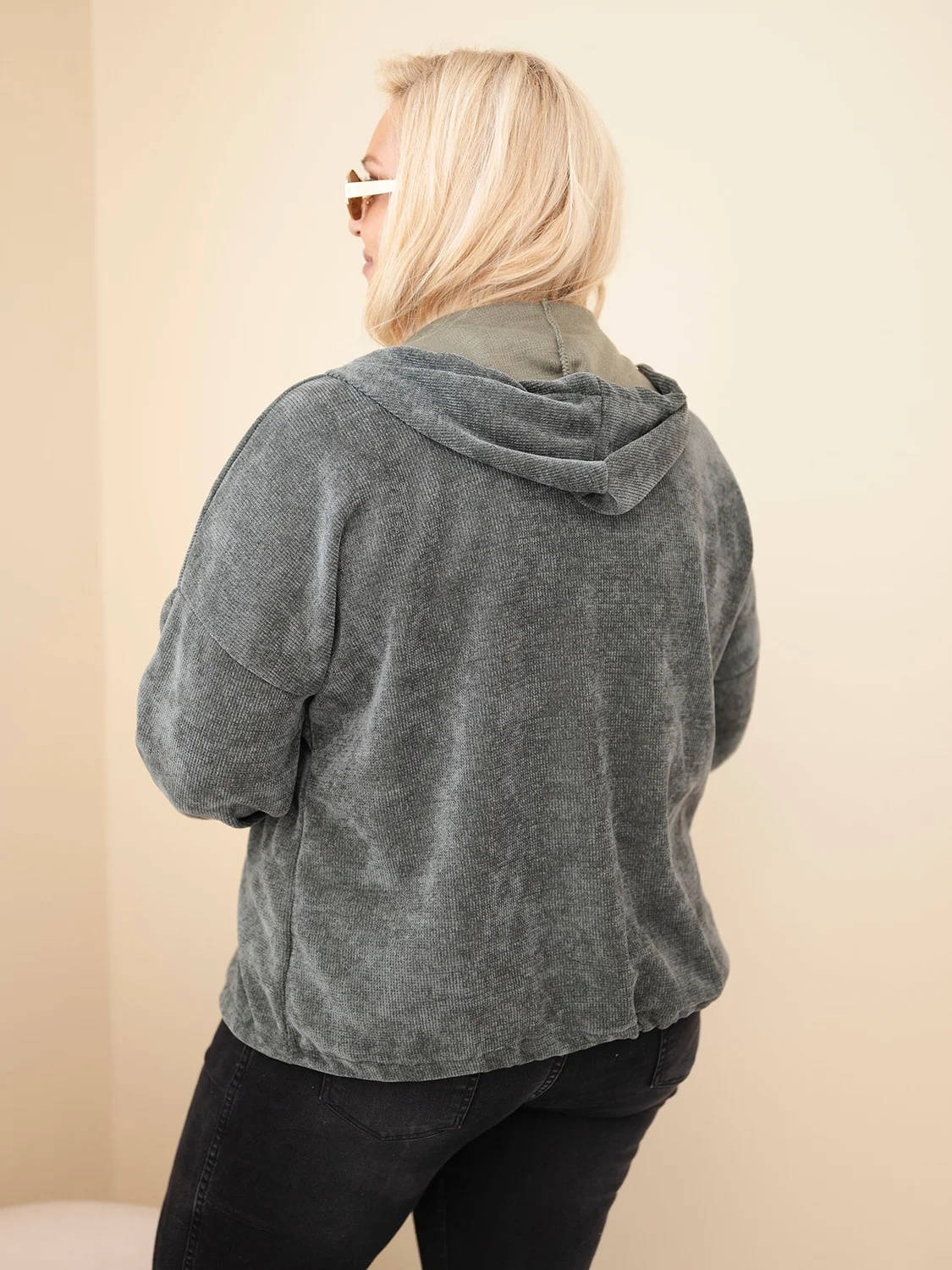 Naiste sametine lukuga kapuutsiga pusa Kesi Plus Size - Image 19