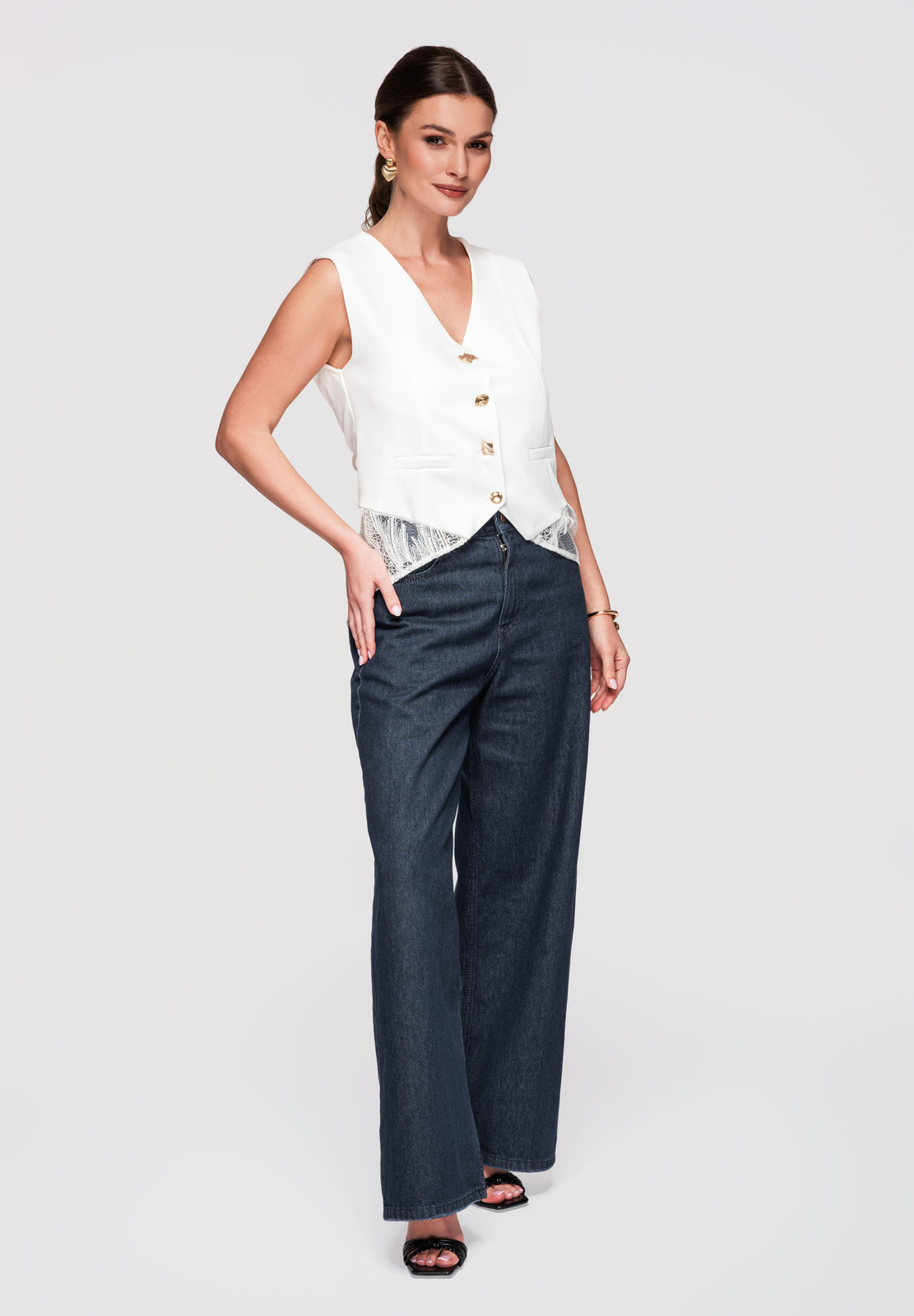Larica naiste vest pitsdetailiga - Image 7