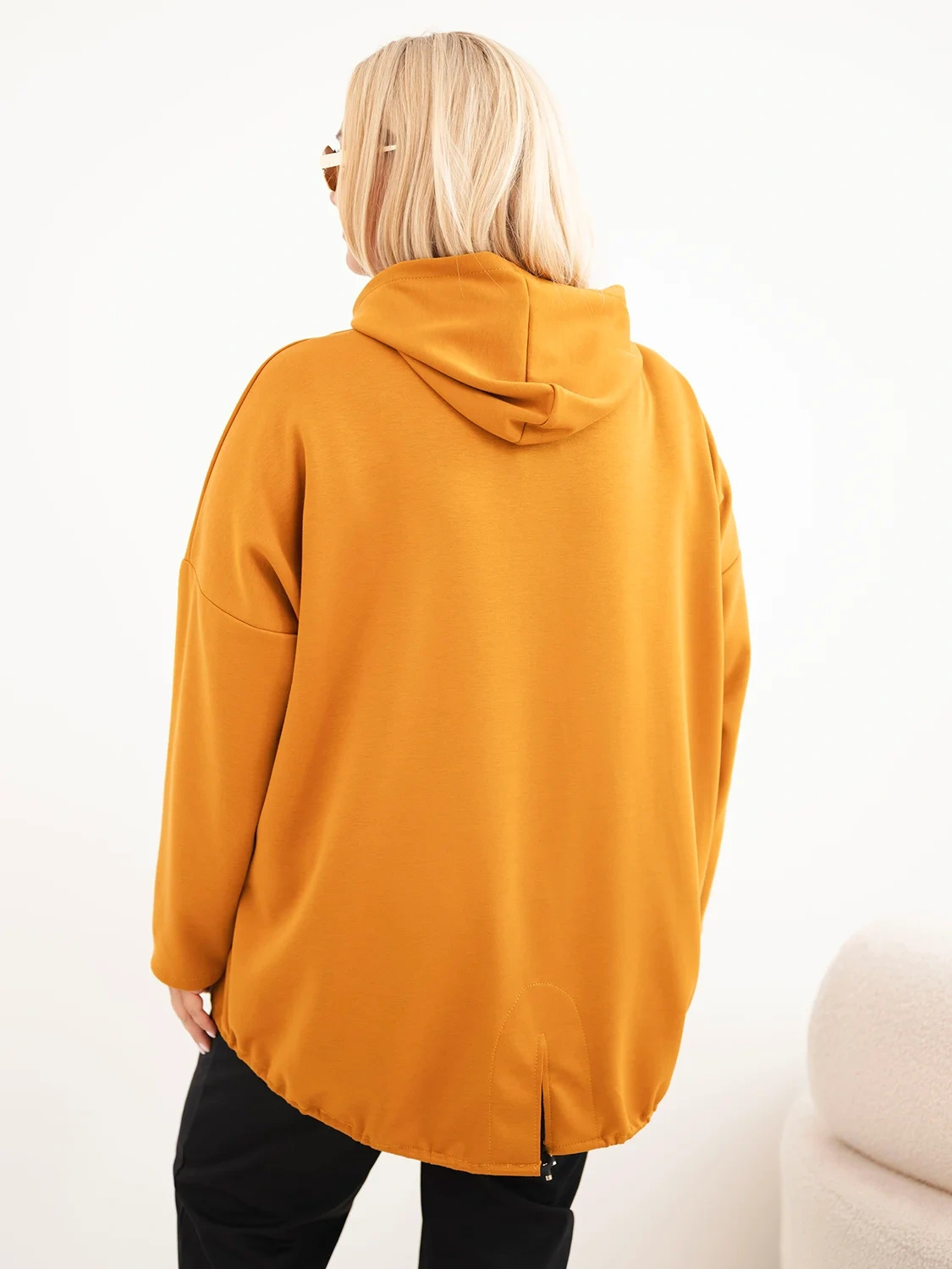 Naiste pluss-suuruses viskoosist kapuutsiga pusa taskuga - Image 13