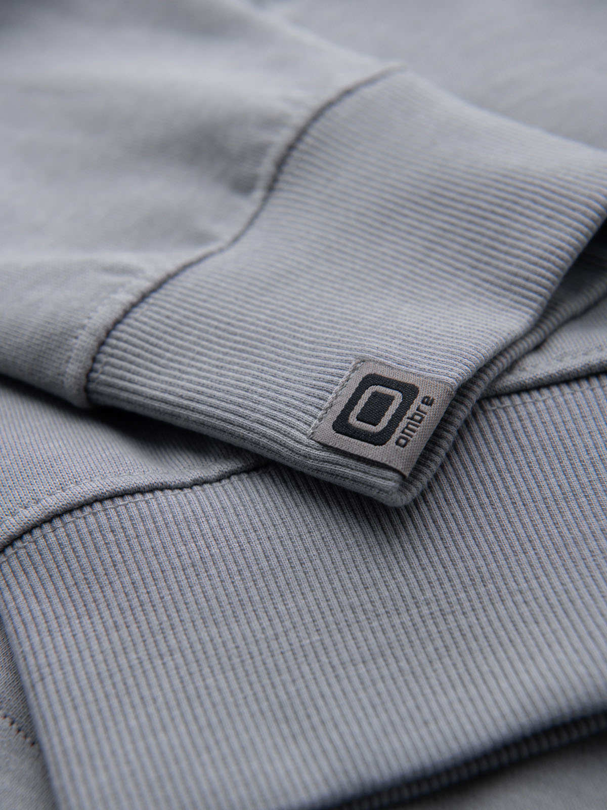 Meeste tõmblukuga kapuutsiga dressipluus Ombre Clothing - Image 9