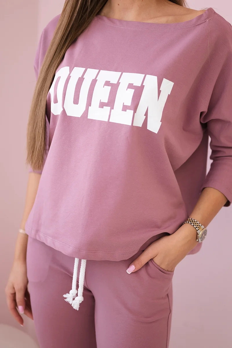 Naiste vabaajakomplekt Queen-trükiga pluusi ja pükstega - Image 4