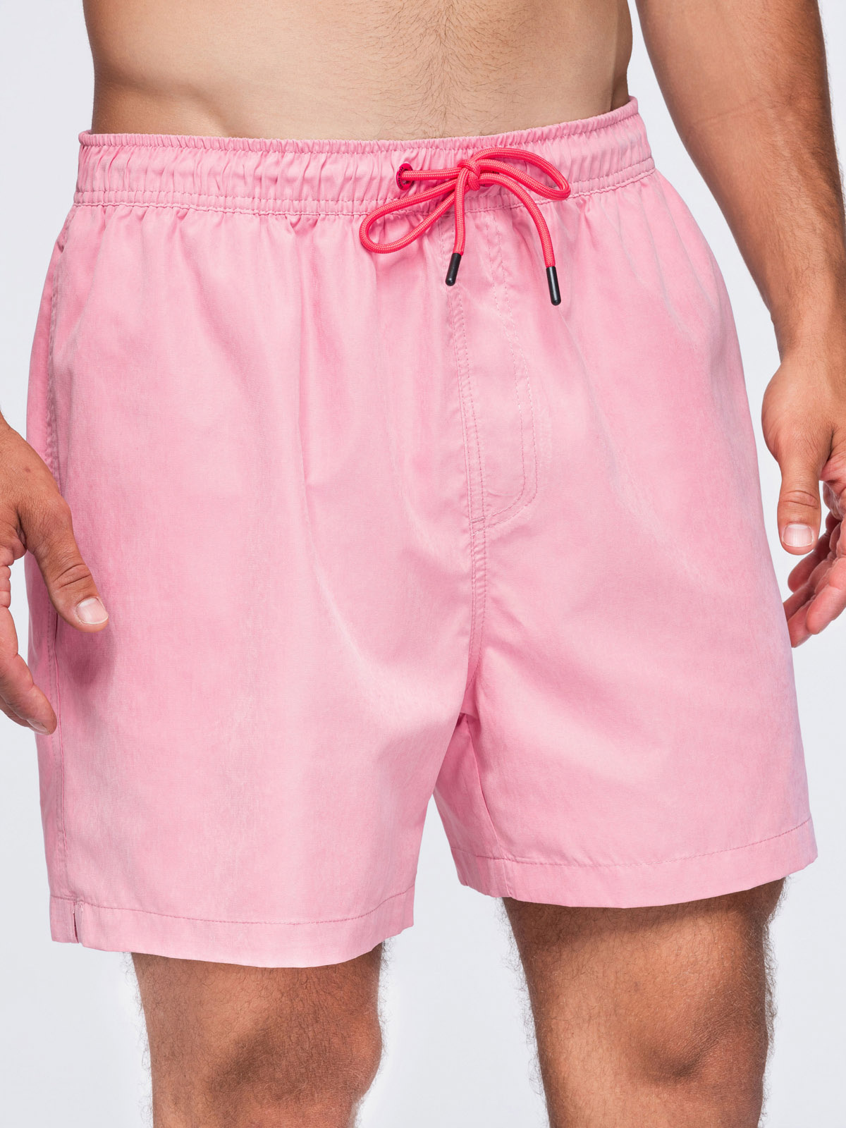 Meeste ujumispüksid matt viimistlusega kangast Ombre Clothing - Image 1