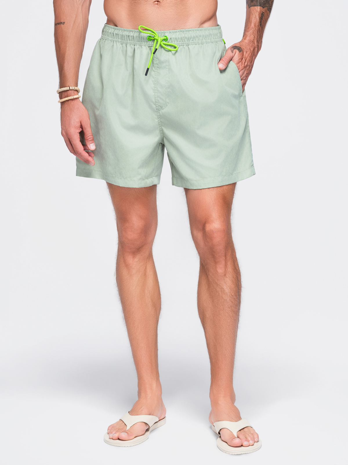 Meeste ujumispüksid matt viimistlusega kangast Ombre Clothing - Image 36