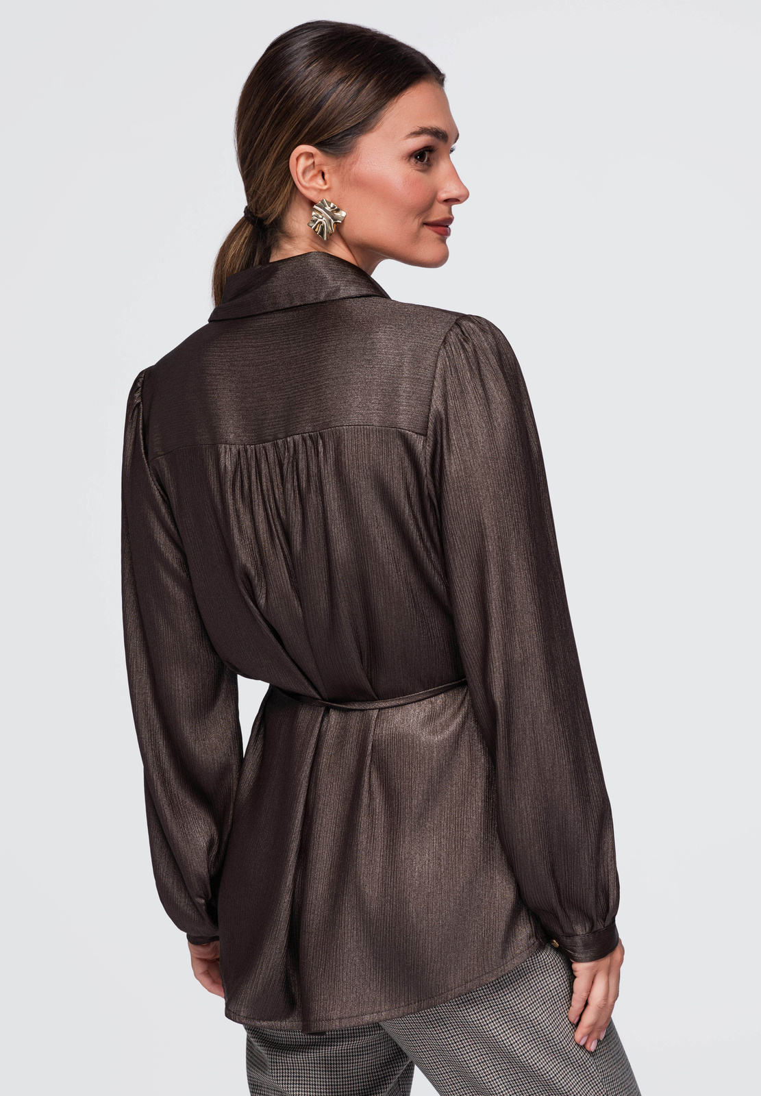 Pikema lõikega naiste särkpluus vööga Ombre Clothing - Image 8