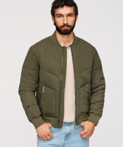 Meeste tepitud bomber-jope