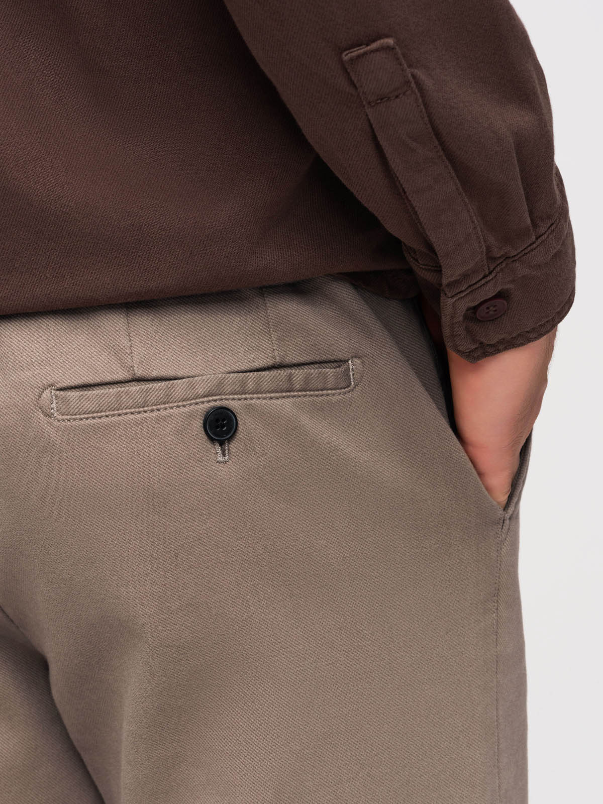 Meeste kergelt kitseneva lõikega chino-püksid - Image 5