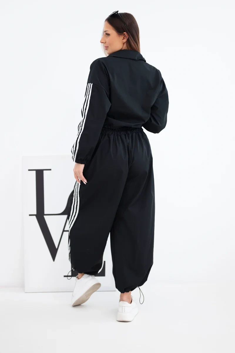 Naiste puuvillane vabaajakomplekt oversized pükstega ja kontrastsete triipudega - Image 19