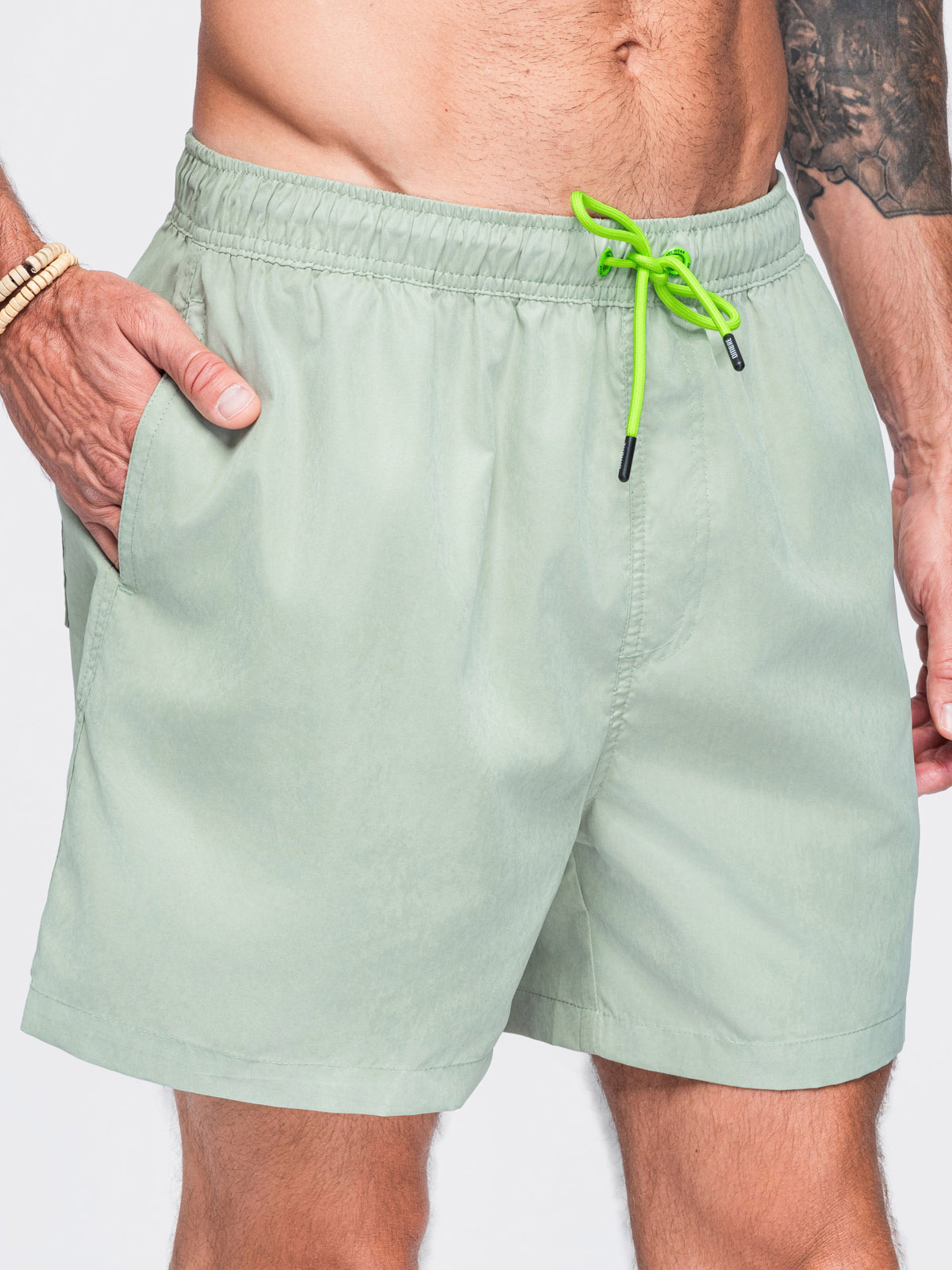 Meeste ujumispüksid matt viimistlusega kangast Ombre Clothing - Image 34