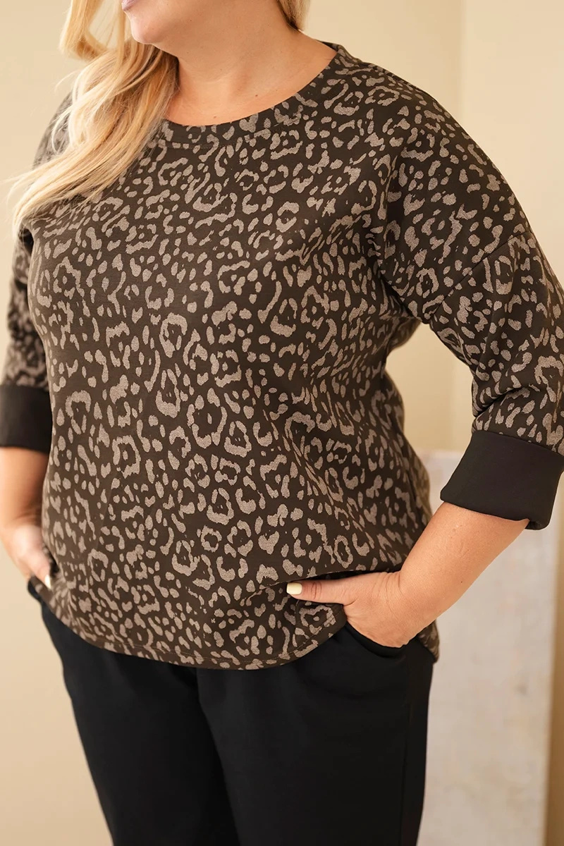 Naiste leopardimustriga pikendatud seljaosaga pluus Plus Size - Image 8