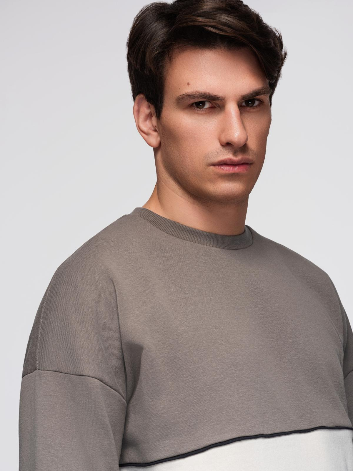 Meeste ülisuur kontrastse plokiga dressipluus Ombre Clothing - Image 9