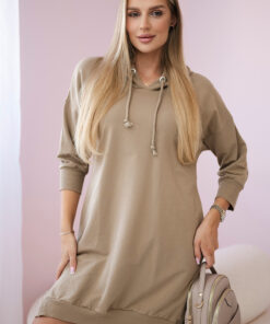 Kapuutsiga pusa-kleit pikendatud seljaosaga Kesi