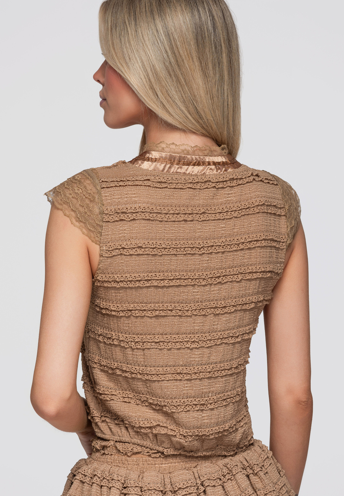 Naiste lühike pitsdetailidega pluus Ombre Clothing - Image 20