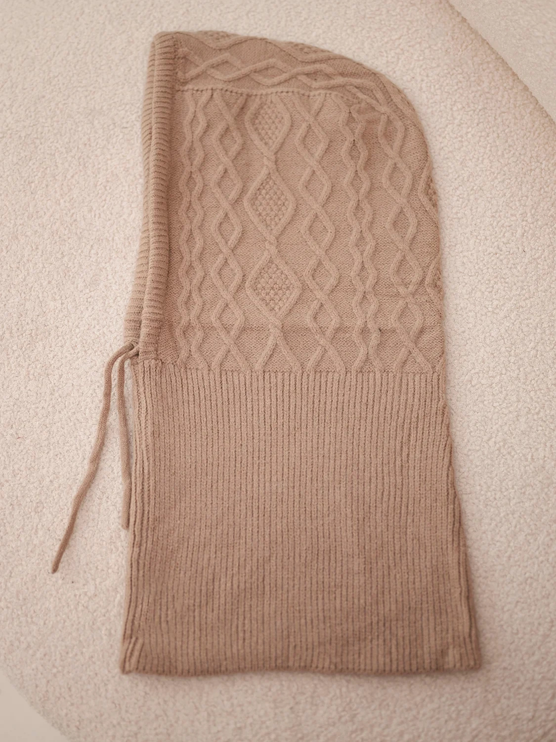 Kootud kapuuts-sall naistele - Image 3