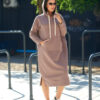 Pikk kapuutsi ja kängurutaskuga dresskleit - Thumbnail Image 9