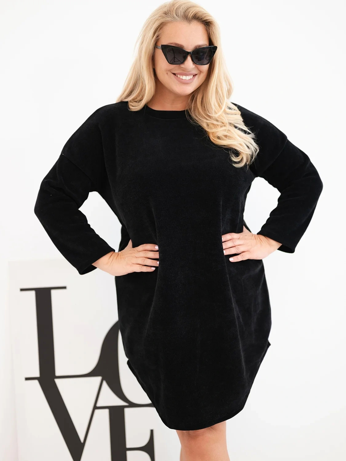 Kesi vabalt langev velvetist tuunika-kleit - Image 13