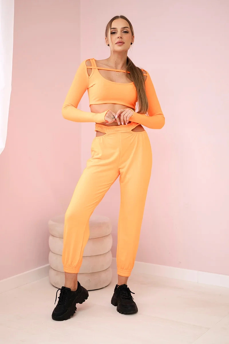 Naiste kaheosaline komplekt crop-top pluusi ja pükstega - Image 2