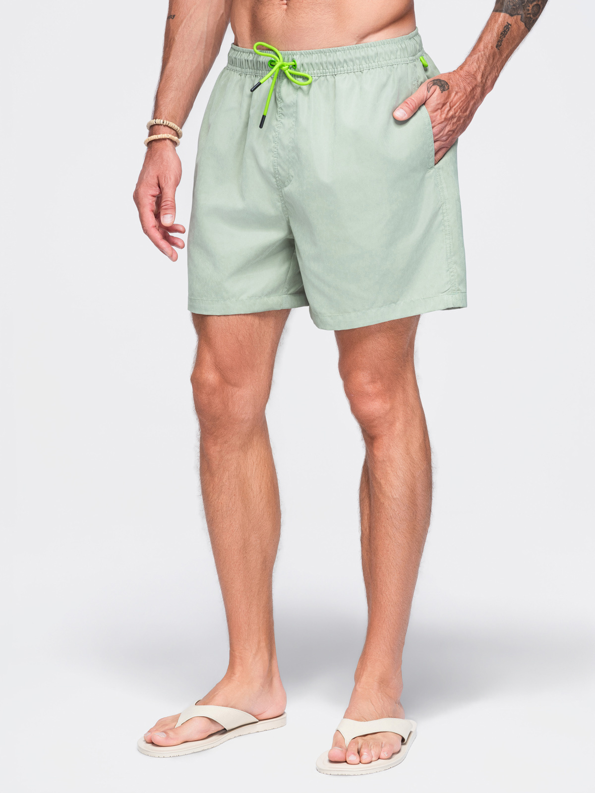 Meeste ujumispüksid matt viimistlusega kangast Ombre Clothing - Image 39