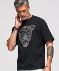 Meeste T-särk pantri aplikatsiooniga Ombre Clothing